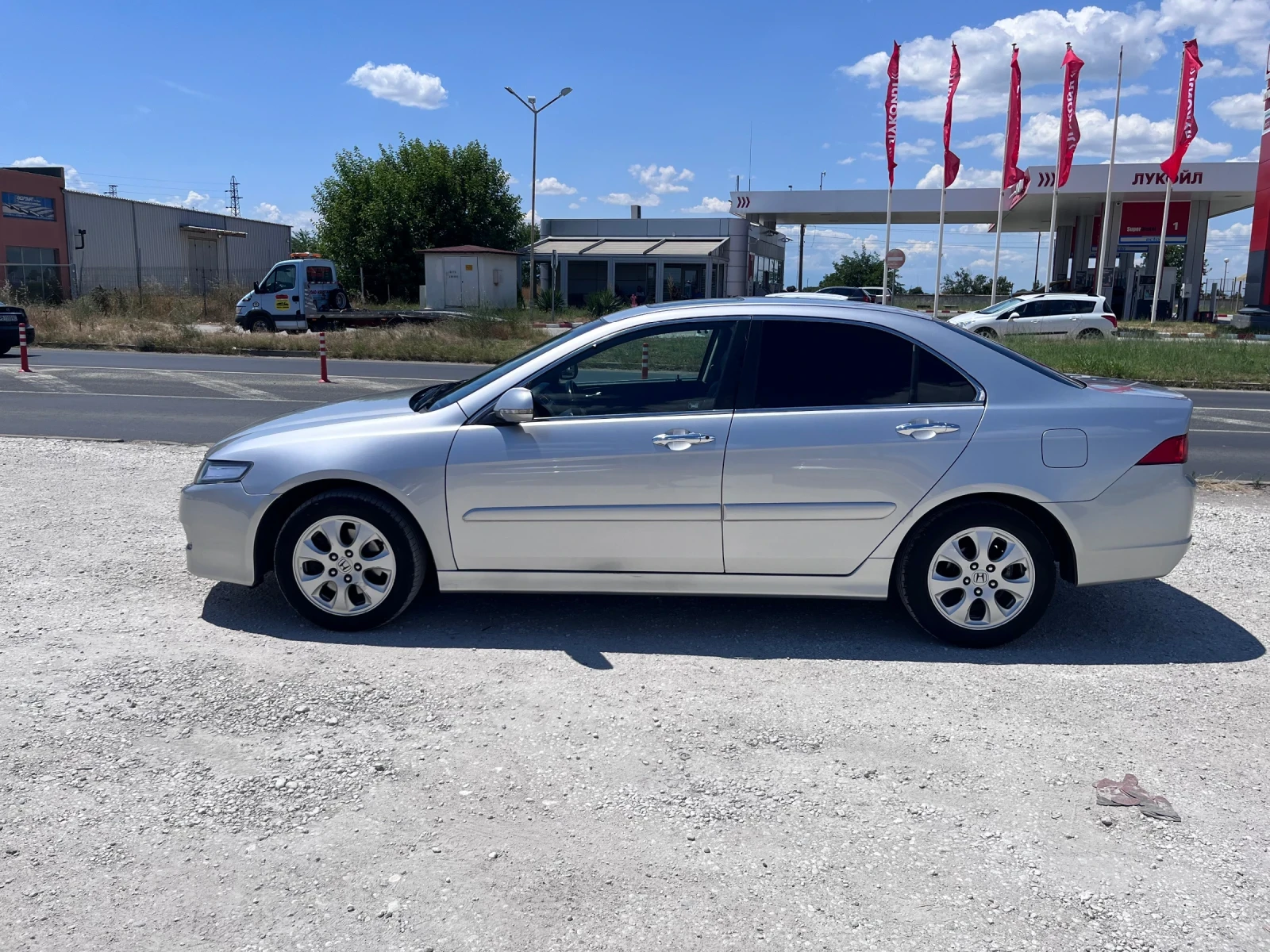 Honda Accord 2.0i, снимка 3 - Автомобили и джипове - 55191094