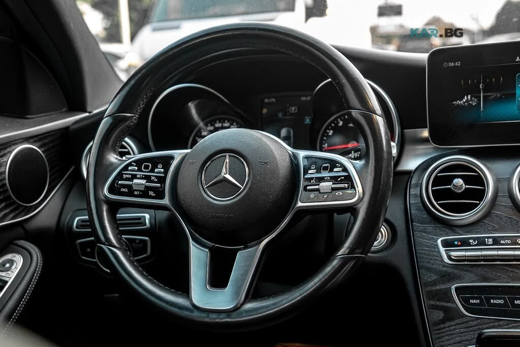 Mercedes-Benz C 300 4MATIC * АвтоКредит * (ЦЕНА ДО БГ), снимка 9 - Автомобили и джипове - 55344767
