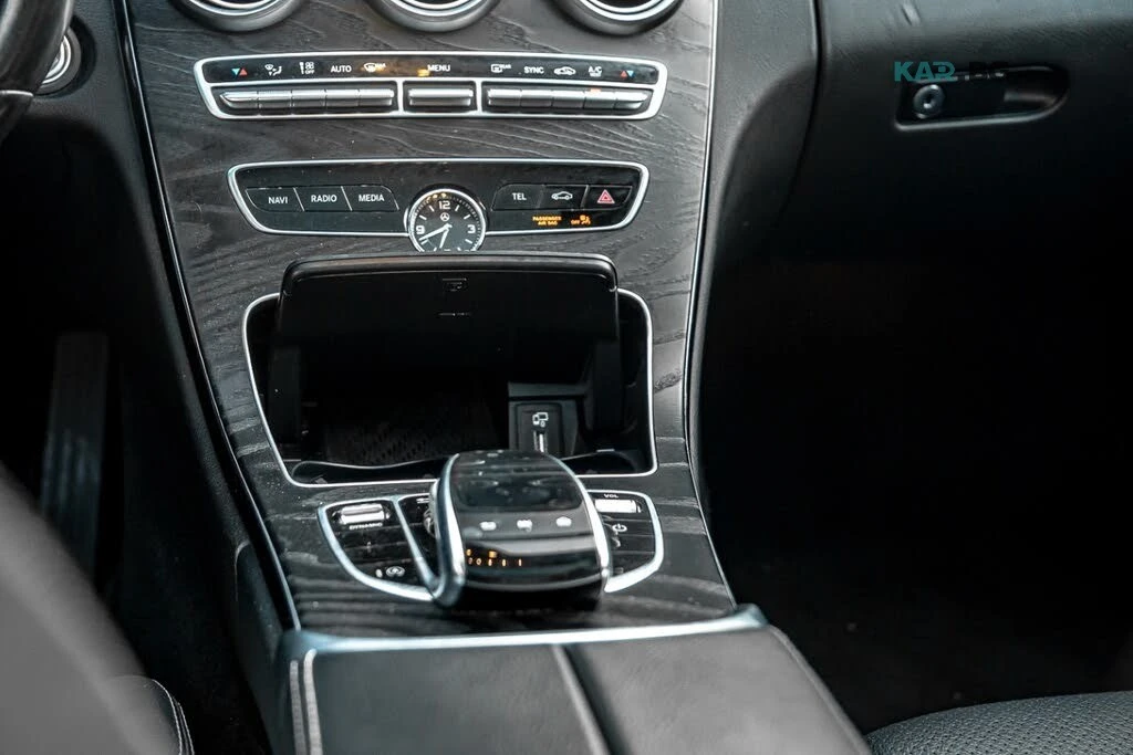 Mercedes-Benz C 300 4MATIC * АвтоКредит * (ЦЕНА ДО БГ), снимка 12 - Автомобили и джипове - 55344767