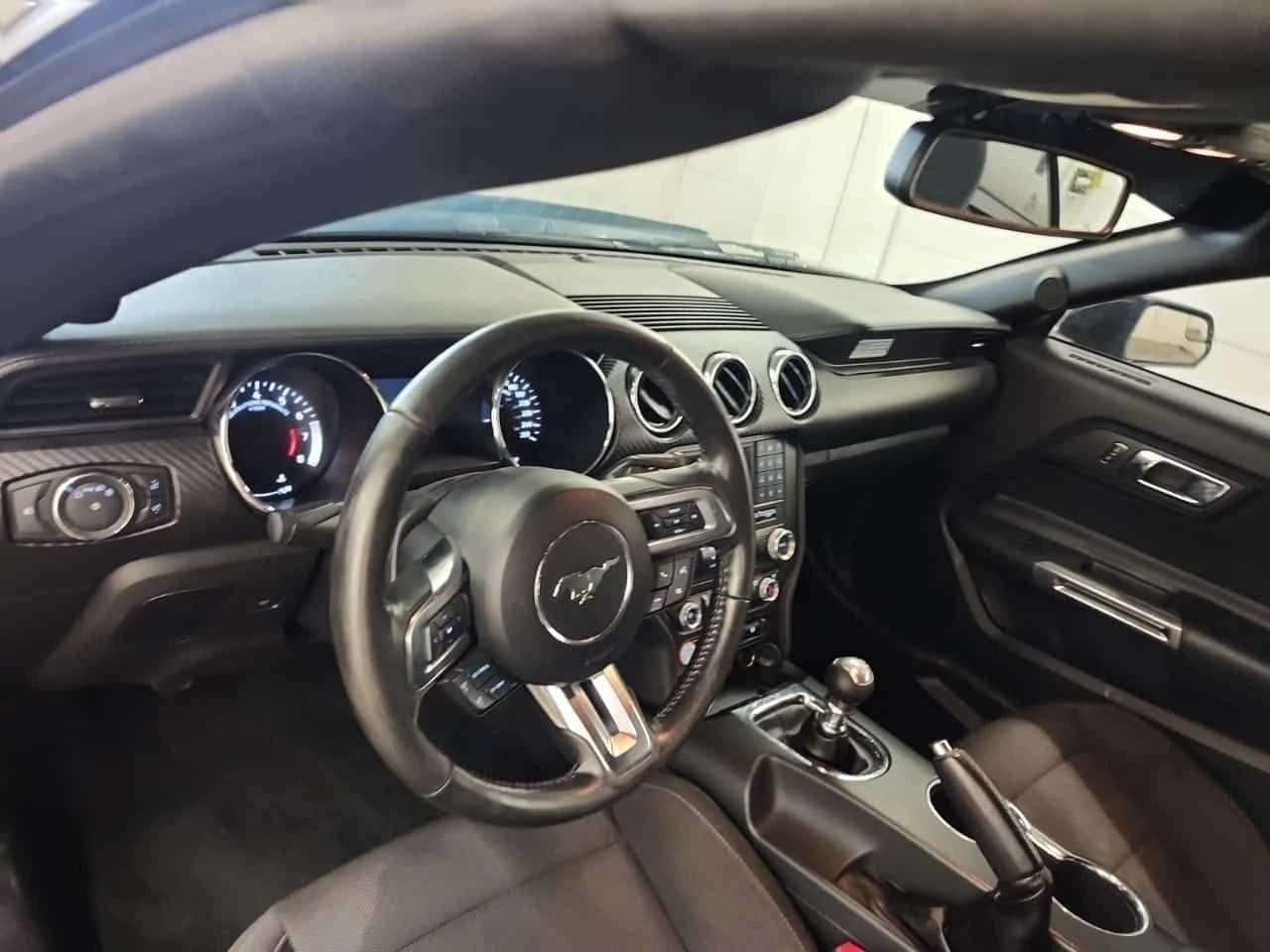 Ford Mustang * V6 * CARFAX * ���� �� �� | Mobile.bg � ����������� 9