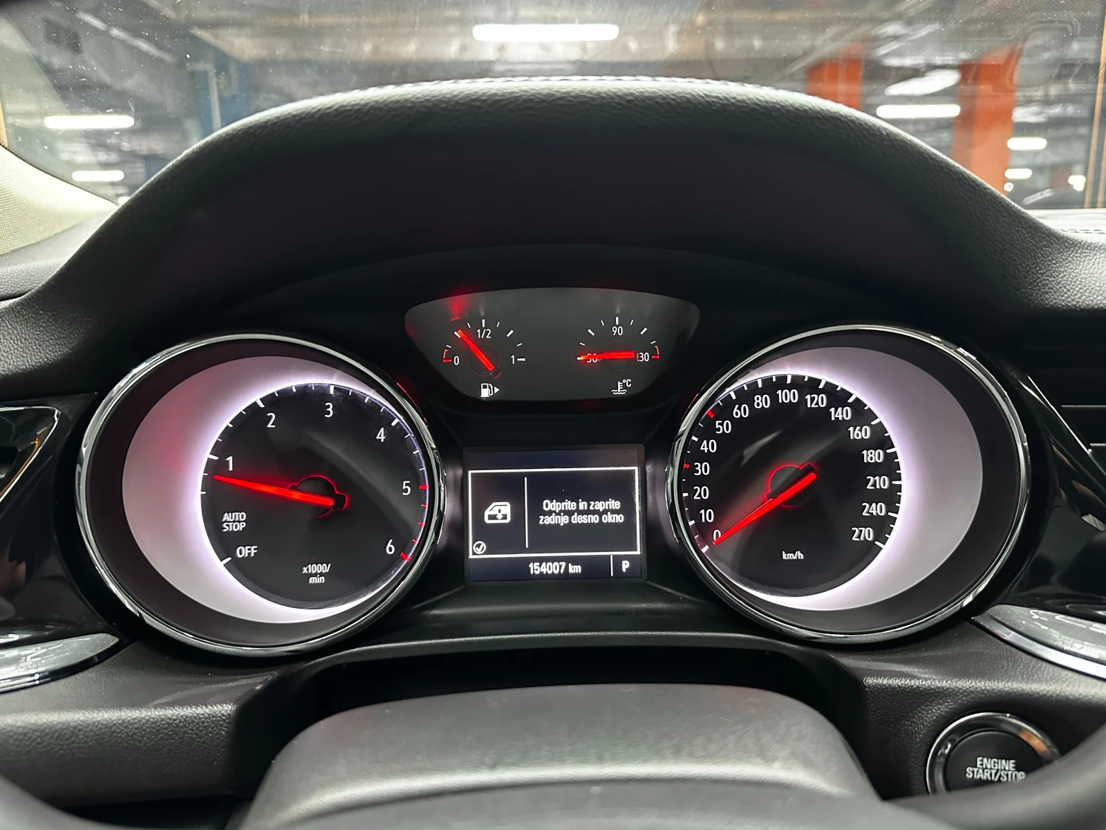 Opel Insignia Sports Tourer 2.0d/ГАРАНЦИЯ, снимка 14 - Автомобили и джипове - 55390954