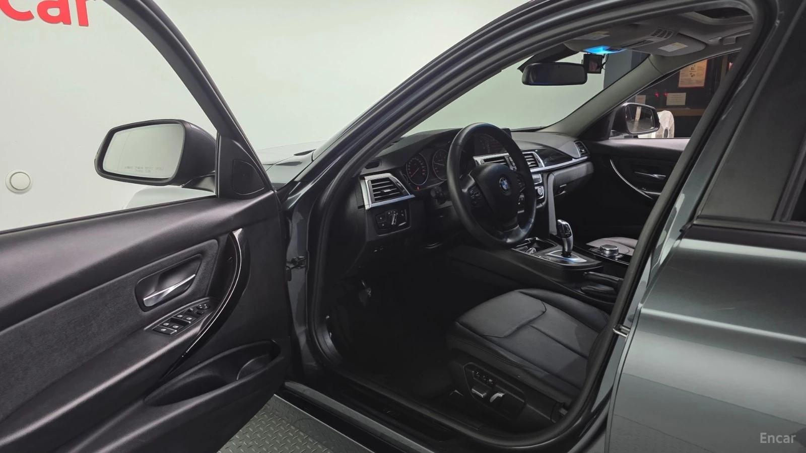 BMW 320 HUD* КОЖА* НАВИ* ПАНО, снимка 8 - Автомобили и джипове - 55500254