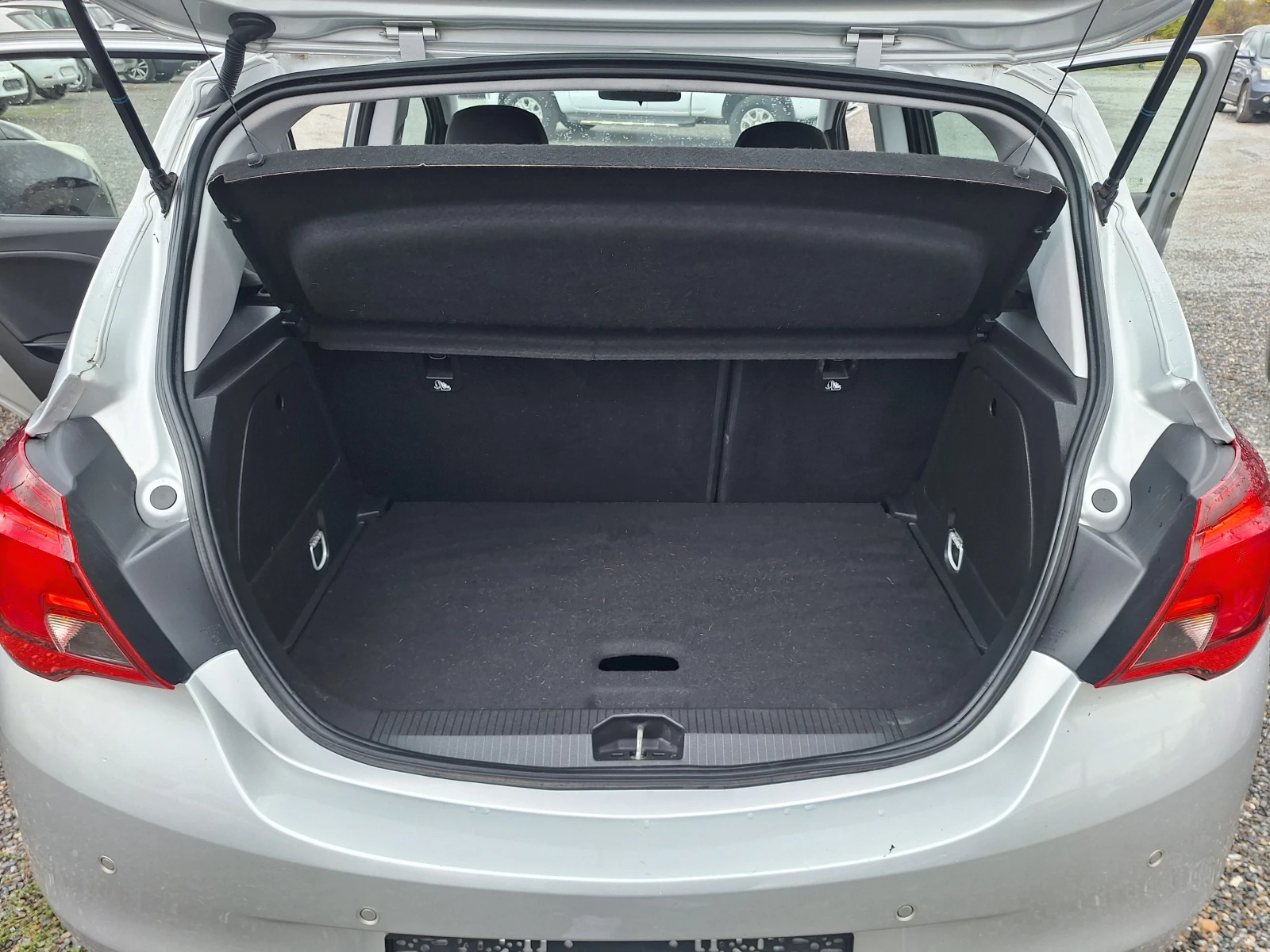 Opel Corsa 1.3cdti, снимка 13 - Автомобили и джипове - 56535121