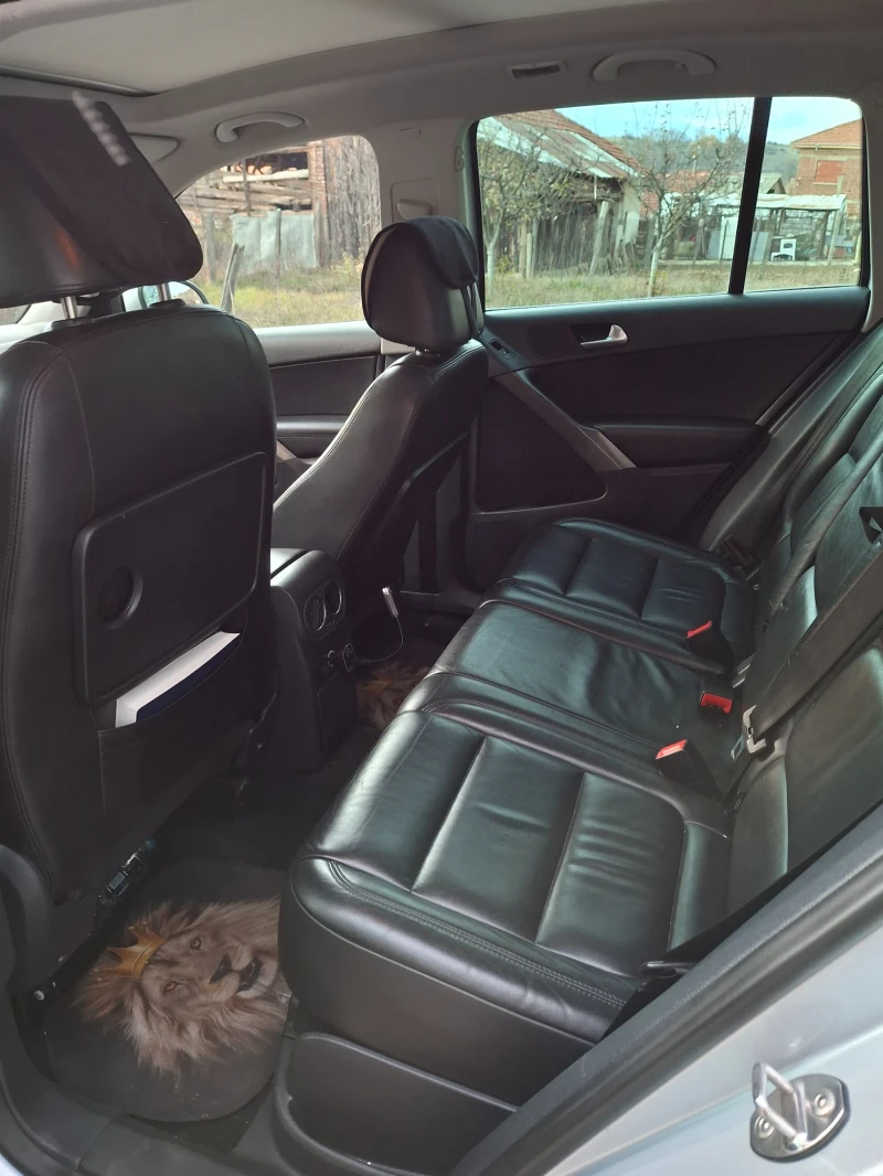 VW Tiguan, снимка 6 - Автомобили и джипове - 48221046