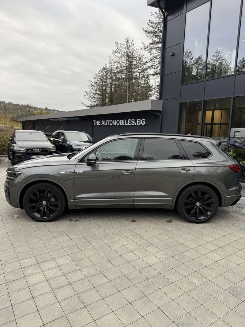 VW Touareg R-LINE, снимка 4 - Автомобили и джипове - 52308723