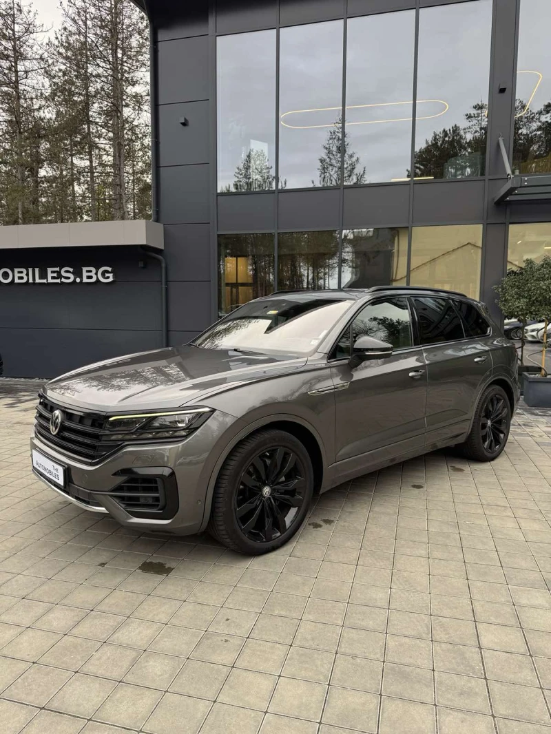 VW Touareg R-LINE, снимка 3 - Автомобили и джипове - 52308723