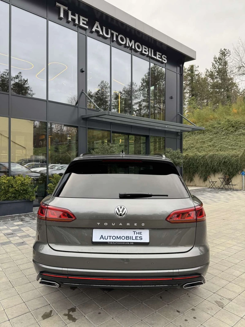 VW Touareg R-LINE, снимка 5 - Автомобили и джипове - 52308723