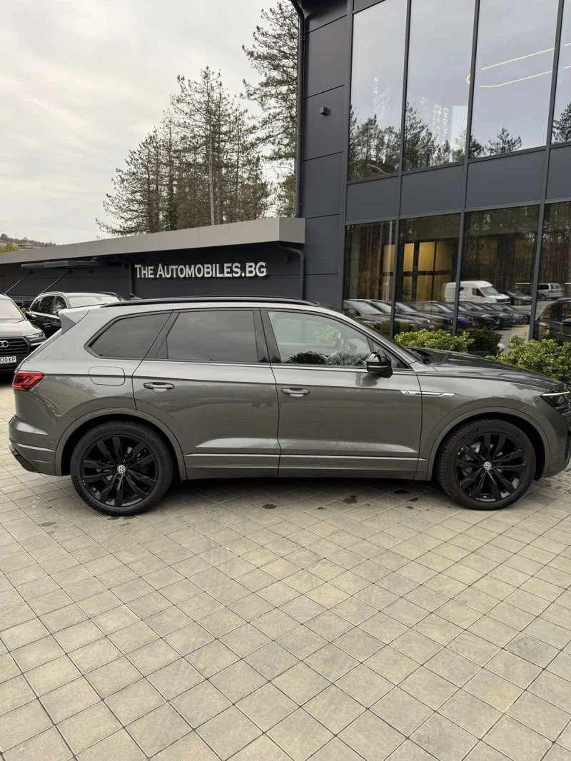 VW Touareg R-LINE, снимка 8 - Автомобили и джипове - 52308723