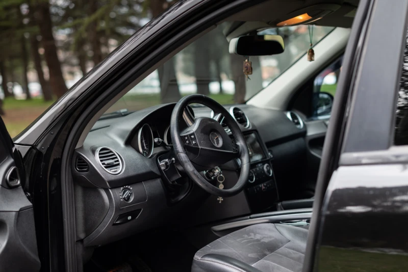 Mercedes-Benz ML 320 CDI 4MATIC 7G-TRONIC, снимка 4 - Автомобили и джипове - 52664153