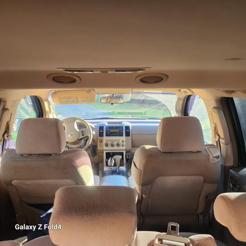 Nissan Pathfinder Джип 