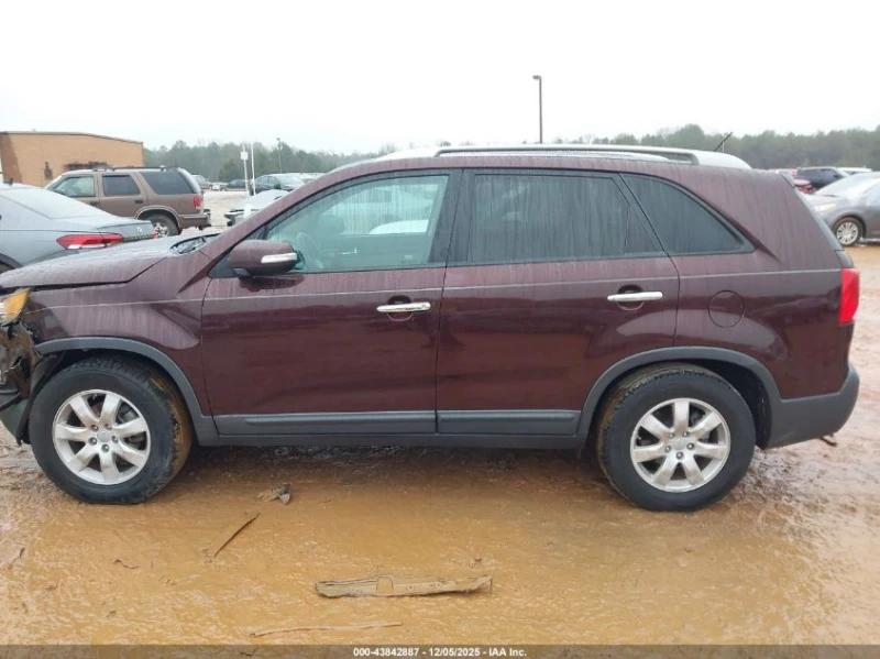 Kia Sorento 2.4L I-4 DI, DOHC, VVT, 191HP Front Wheel Drive, снимка 6 - Автомобили и джипове - 53133711