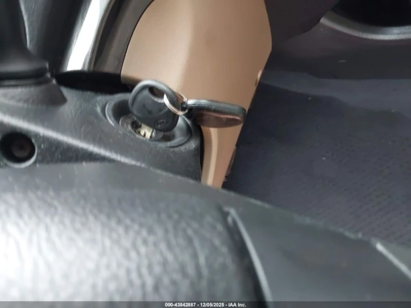 Kia Sorento 2.4L I-4 DI, DOHC, VVT, 191HP Front Wheel Drive, снимка 3 - Автомобили и джипове - 53133711