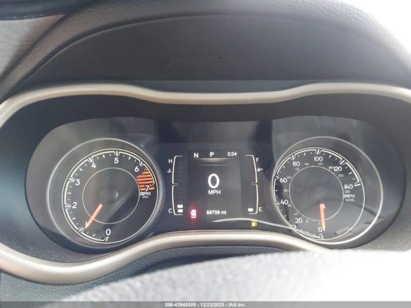 Jeep Cherokee 2.4l Latitude Fwd, снимка 7 - Автомобили и джипове - 53325809