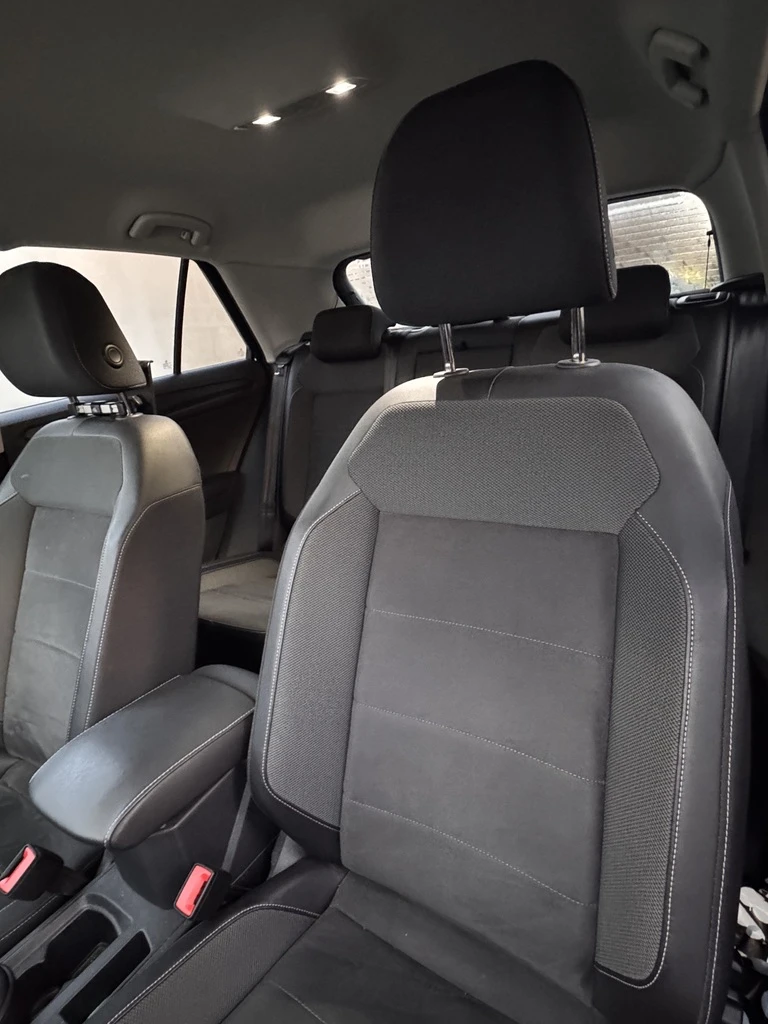 VW T-Roc Style 1.5 TSI DSG Гаранция до 2028 г., снимка 5 - Автомобили и джипове - 53713641