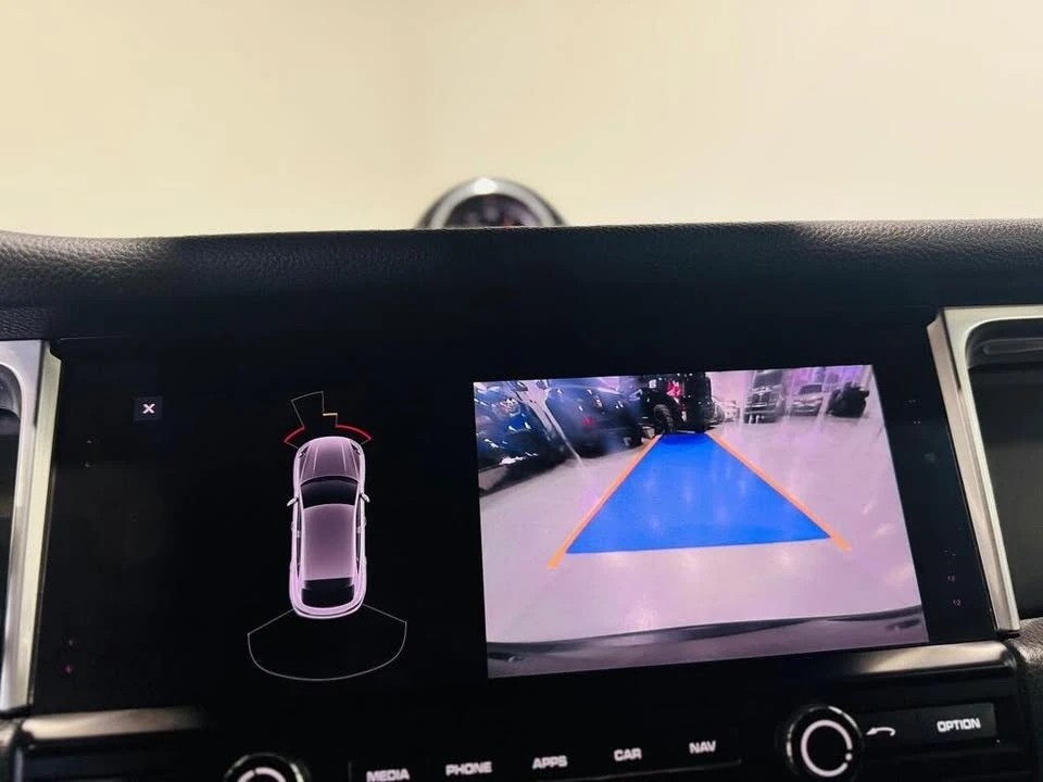 Porsche Macan * Facelift* * AWD* * АвтоКредит* (ЦЕНА ДО БГ) - изображение 9