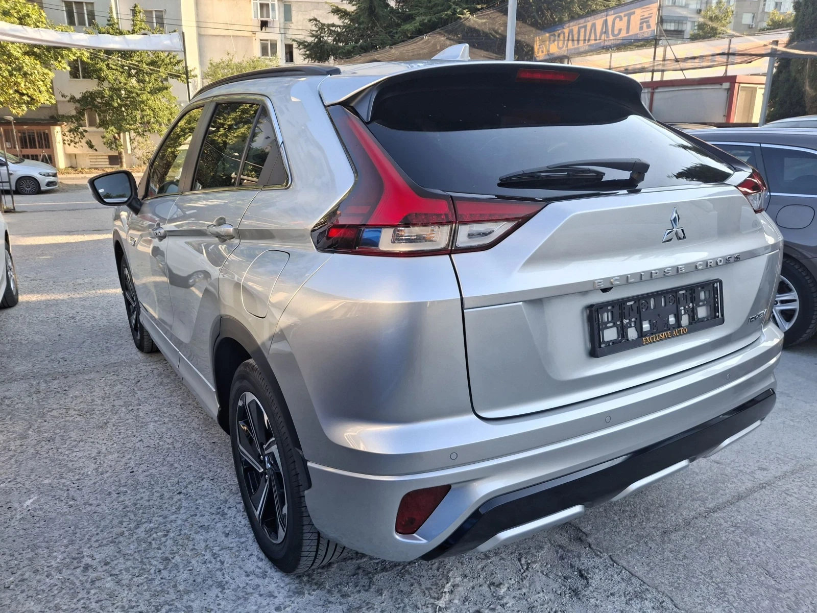 Mitsubishi Eclipse Cross 2.4 PHEV НОВ ФУЛЛ - изображение 6