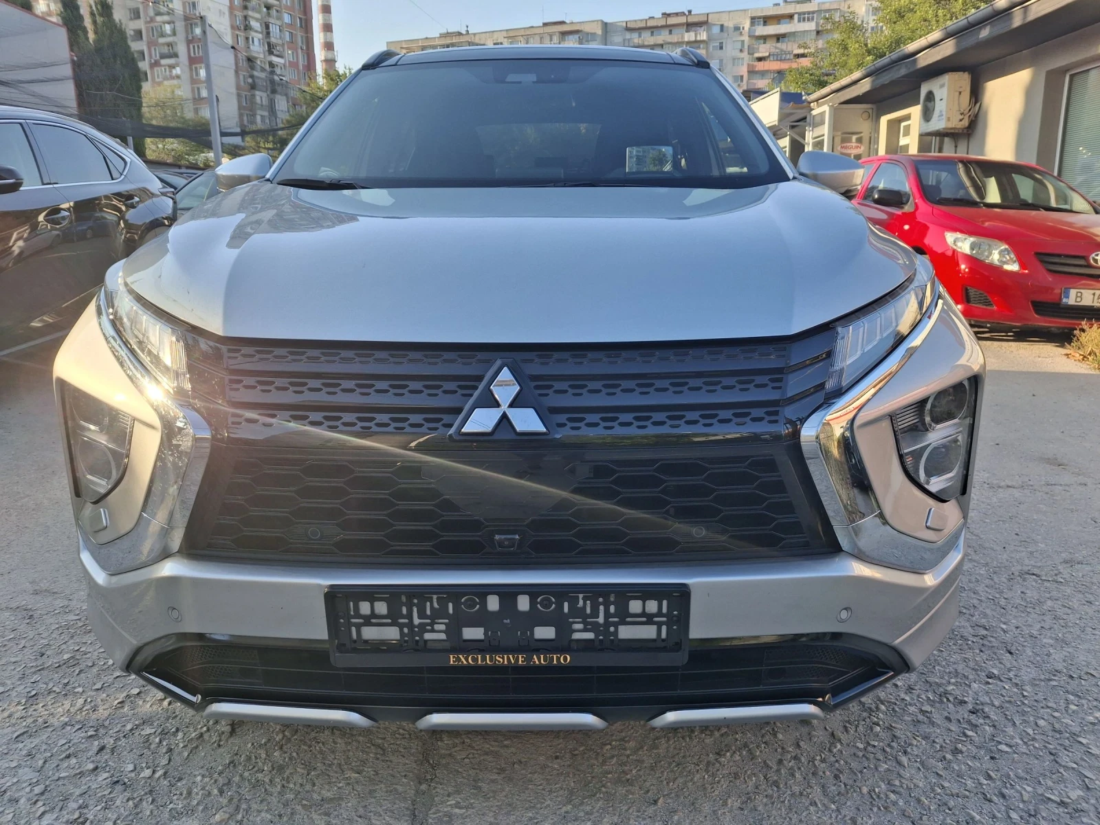 Mitsubishi Eclipse Cross 2.4 PHEV НОВ ФУЛЛ - изображение 2