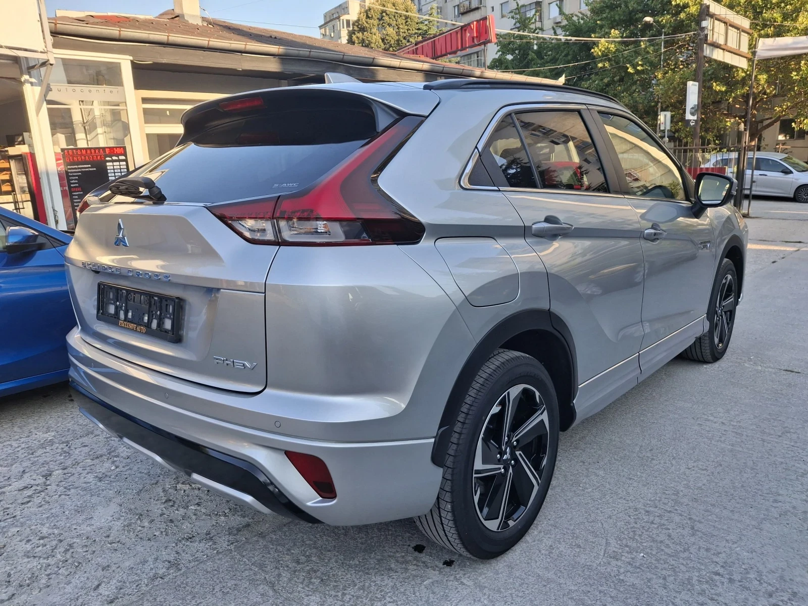 Mitsubishi Eclipse Cross 2.4 PHEV НОВ ФУЛЛ - изображение 4