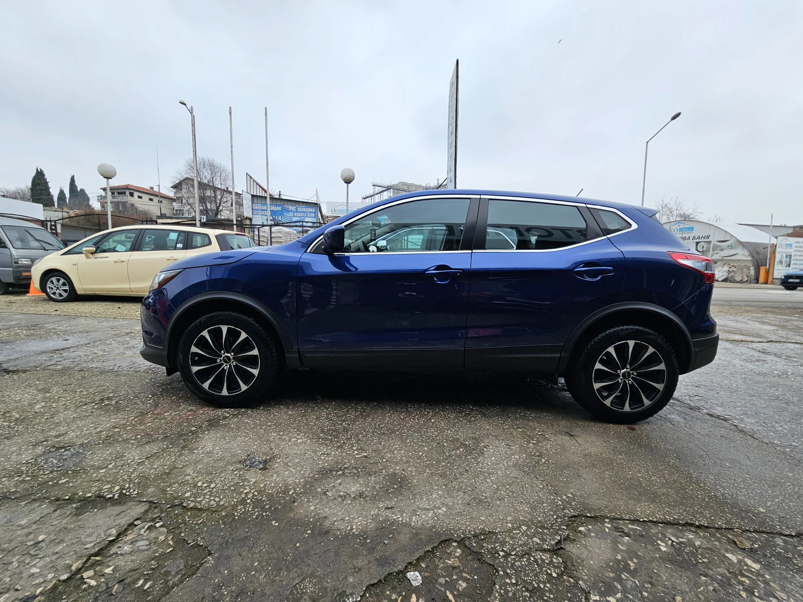 Nissan Qashqai 2.0 4x4 - изображение 5