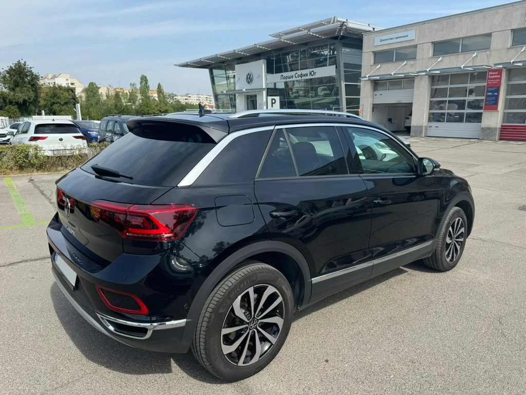VW T-Roc Style 1.5 TSI DSG Гаранция до 2028 г., снимка 3 - Автомобили и джипове - 53713641