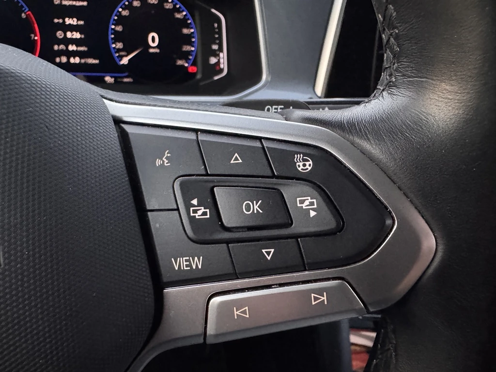 VW T-Roc Style 1.5 TSI DSG Гаранция до 2028 г., снимка 7 - Автомобили и джипове - 53713641