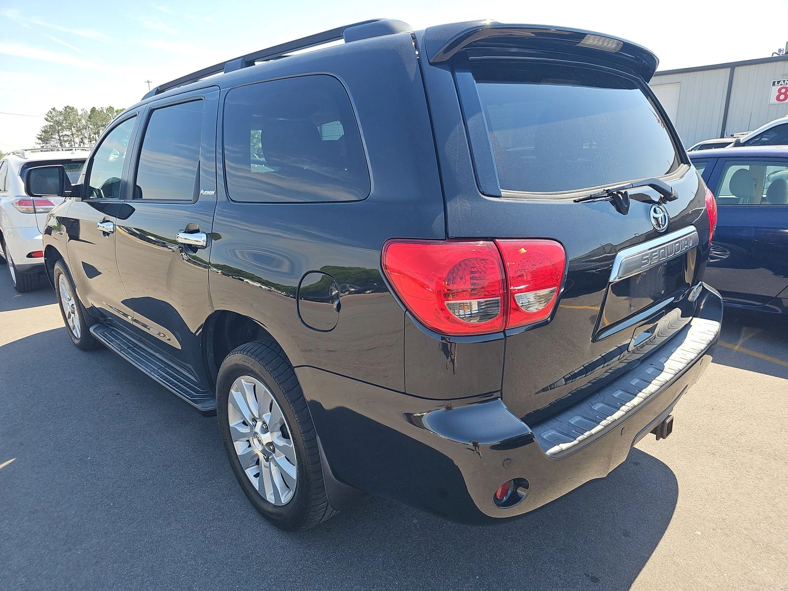Toyota Sequoia Platinum, снимка 2 - Автомобили и джипове - 54228186
