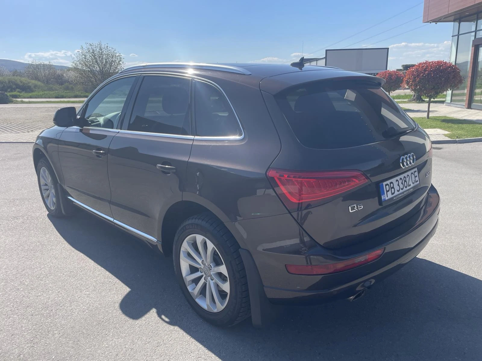 Audi Q5 2.0T quattro, снимка 5 - Автомобили и джипове - 54401759