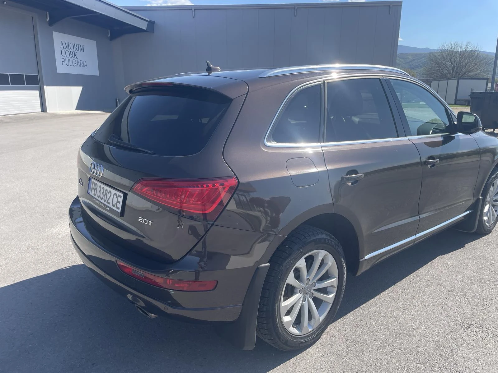 Audi Q5 2.0T quattro, снимка 3 - Автомобили и джипове - 54401759