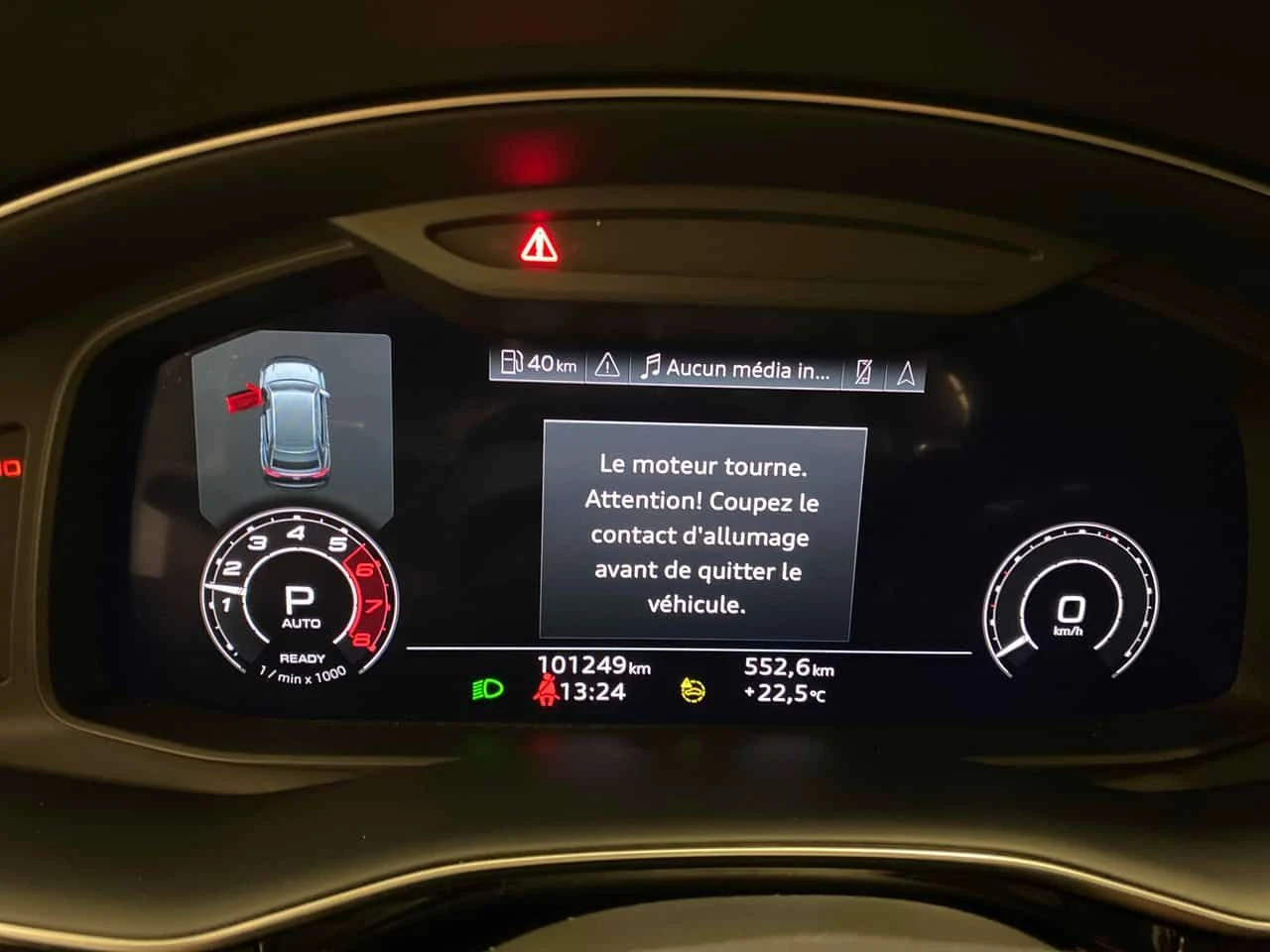 Audi RSQ8 * 4.0 TFSI quattro * CARFAX * ОПЦИЯ ЗА ФИНАНСИРАНЕ, снимка 8 - Автомобили и джипове - 55723892