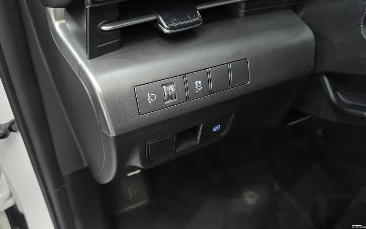 Hyundai Kona 1.6 T-GDi - 2WD, снимка 14 - Автомобили и джипове - 55741471