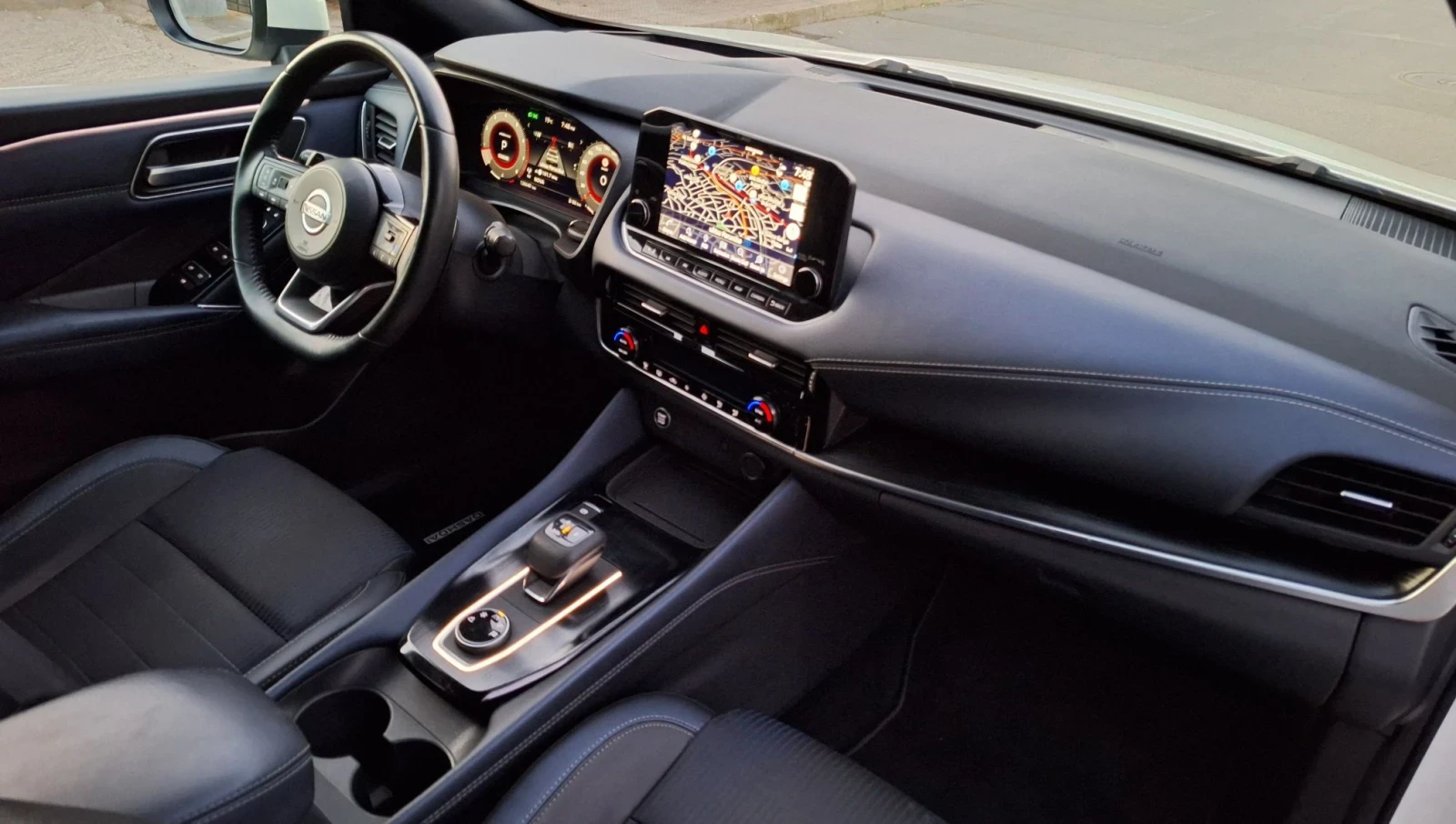 Nissan Qashqai Hybrid 158кс Tekna+ 4x4 Автоматик Xtronic, снимка 9 - Автомобили и джипове - 56154804