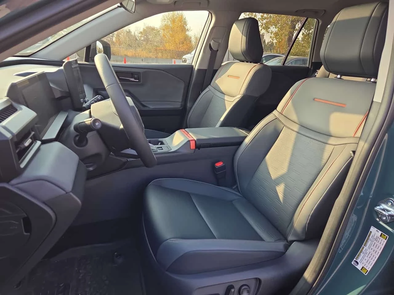Toyota Rav4 WOODLAND * AWD * CARFAX * , снимка 10 - Автомобили и джипове - 56727578