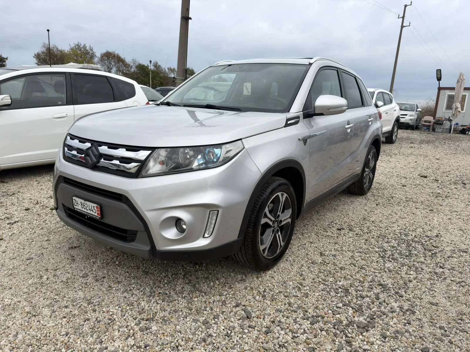 Suzuki Vitara 1.6i 4x4, снимка 2 - Автомобили и джипове - 56740699