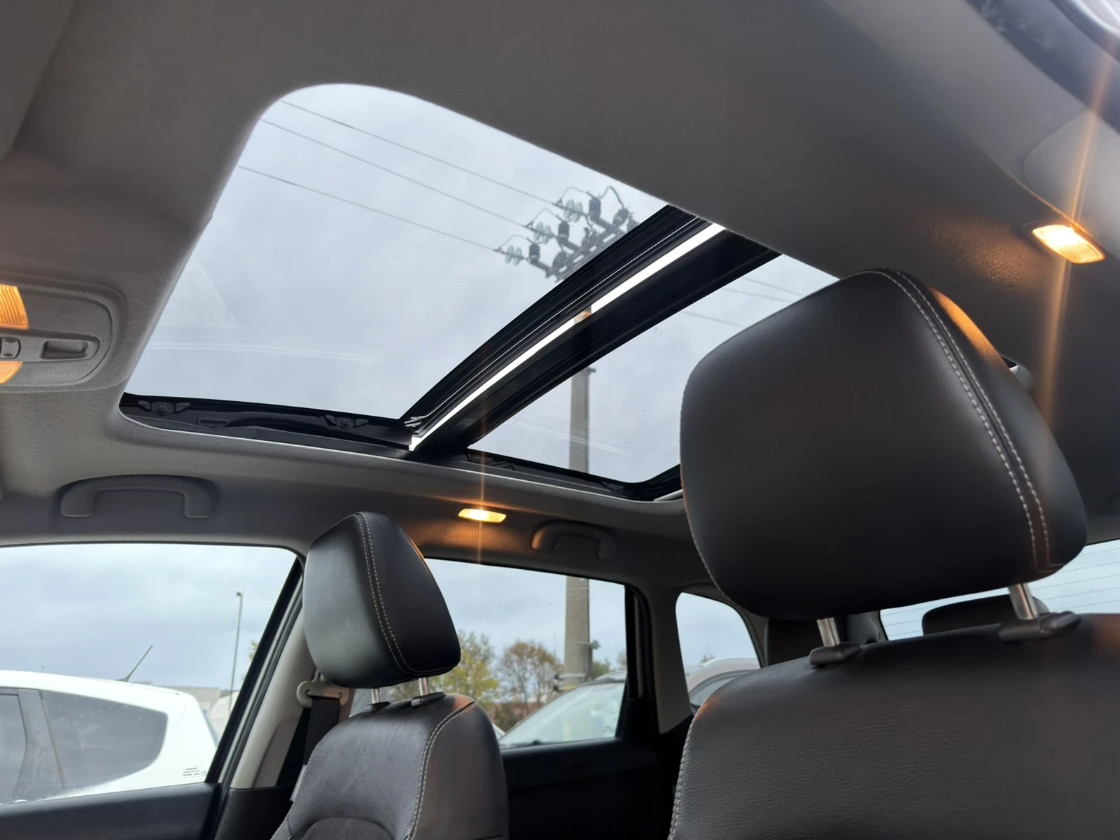 Suzuki Vitara 1.6i 4x4, снимка 10 - Автомобили и джипове - 56740699