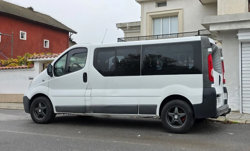 Renault Trafic, снимка 3 - Бусове и автобуси - 52627538