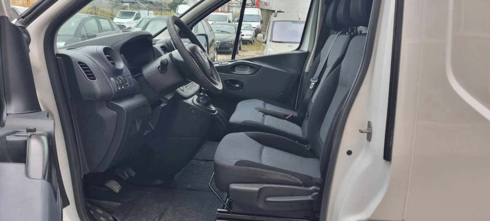 Opel Vivaro 1.6 CDTI KLIMA ITALY - изображение 8