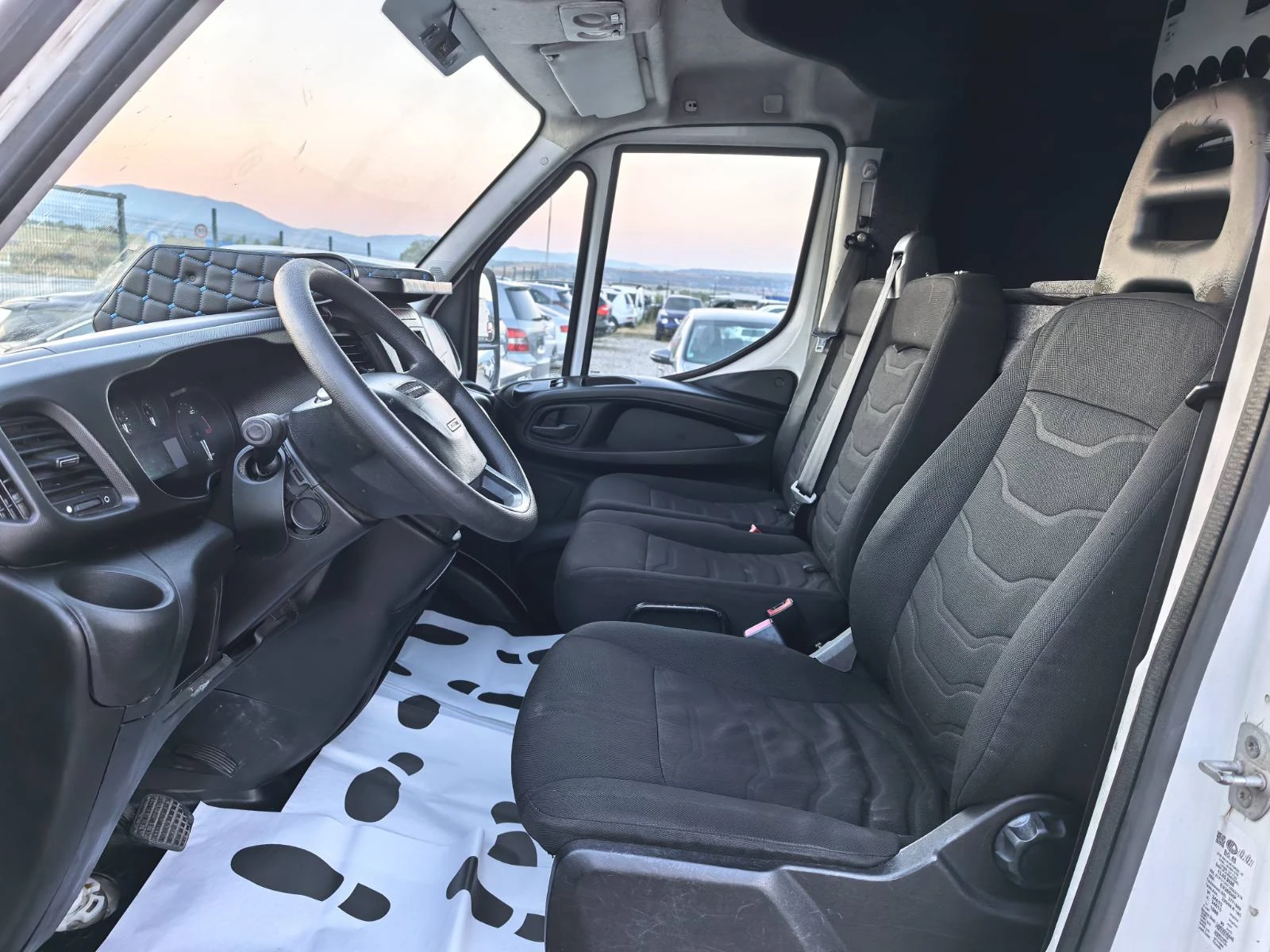 Iveco Daily 35S11 2.3, снимка 9 - Бусове и автобуси - 55773058