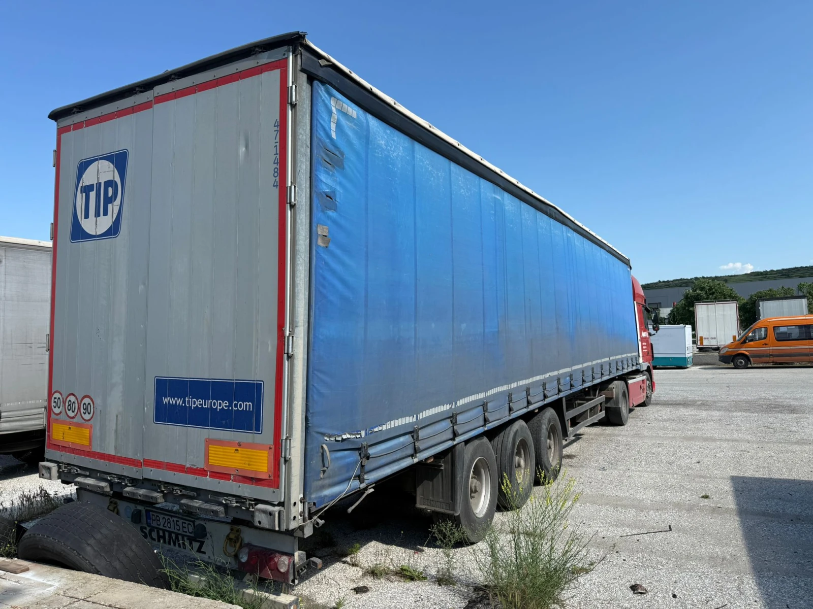 Daf XF 105 + РЕМАРКЕ ШМИТЦ, снимка 2 - Камиони - 54450813