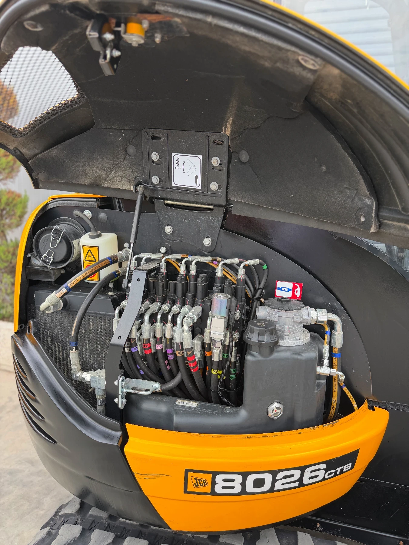 Багер JCB 8026 ПЕРФЕКТЕН, снимка 15 - Индустриална техника - 54873221