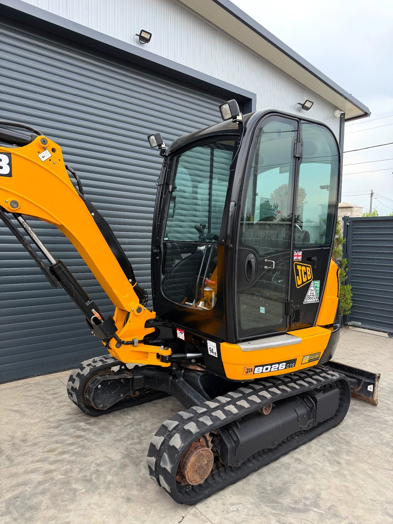 Багер JCB 8026 ПЕРФЕКТЕН, снимка 4 - Индустриална техника - 54873221