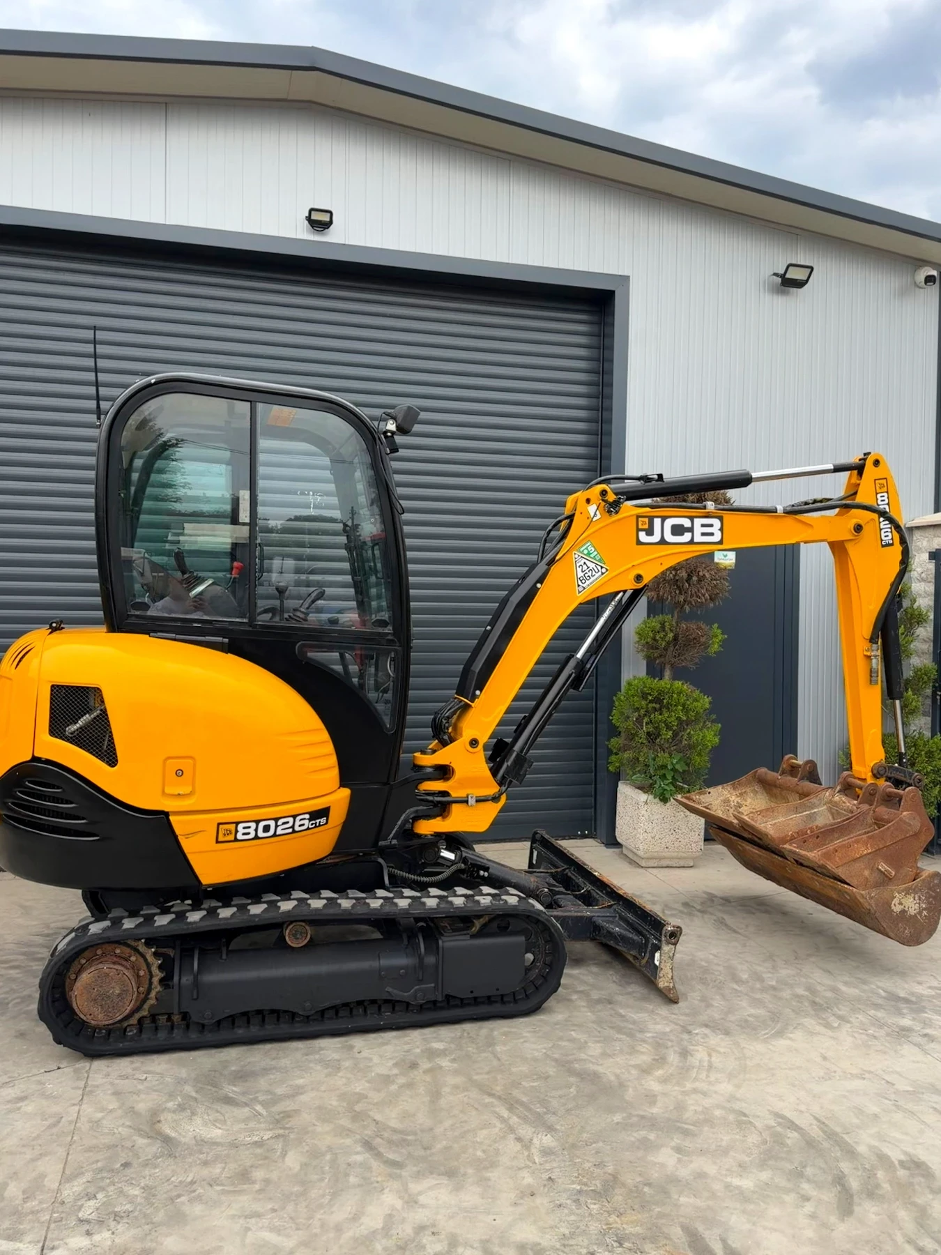 Багер JCB 8026 ПЕРФЕКТЕН, снимка 6 - Индустриална техника - 54873221