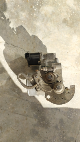 Дроселова клапа за Мазда , снимка 3 - Части - 42129522