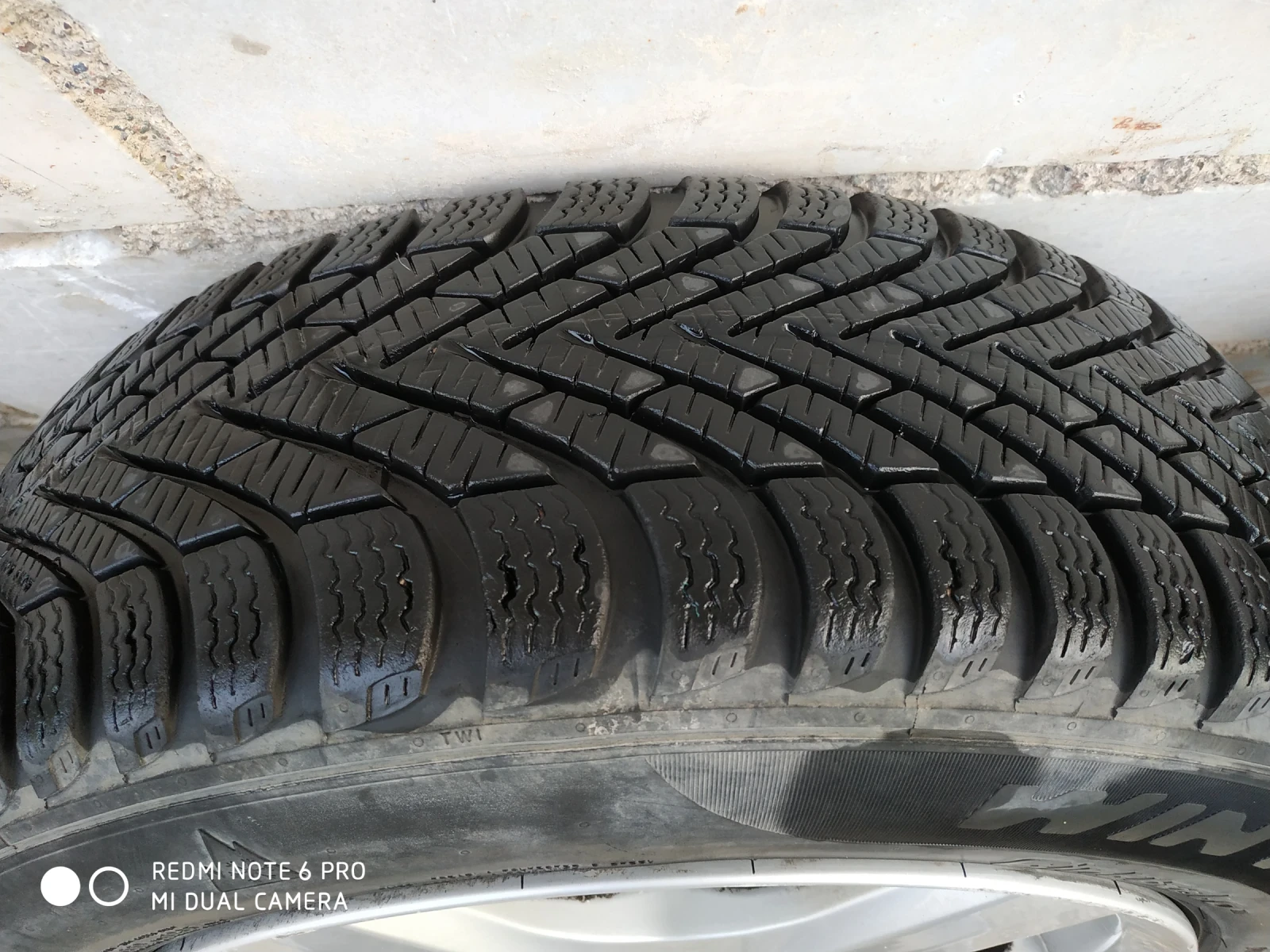    185/60R15  Renault Clio | Mobile.bg   7