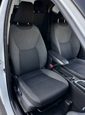 Toyota Yaris Cross 4x4/гаранционен автомобил, снимка 12