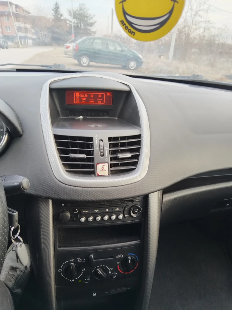 Peugeot 207 1.4 i, снимка 15 - Автомобили и джипове - 49415871