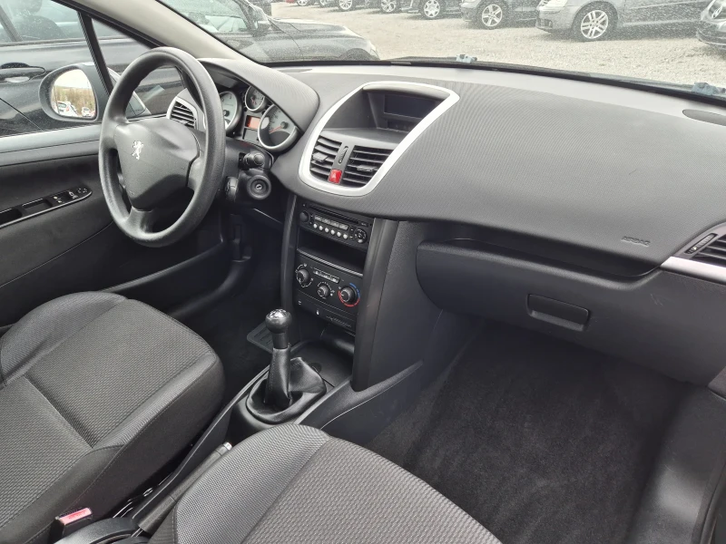 Peugeot 207 1.6 HDI, снимка 9 - Автомобили и джипове - 49656668