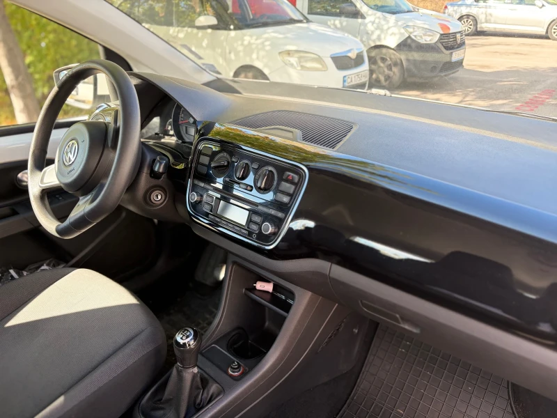 VW Up, снимка 6 - Автомобили и джипове - 51982033