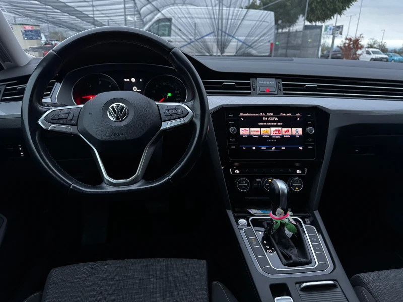 VW Passat, снимка 9 - Автомобили и джипове - 51990320