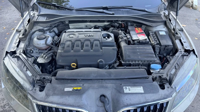 Skoda Superb, снимка 10 - Автомобили и джипове - 52202202