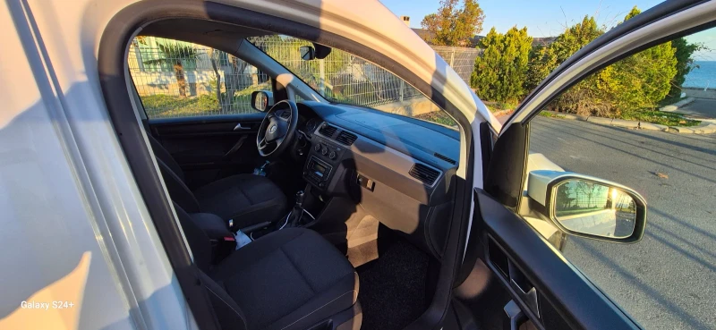 VW Caddy Maxi метан, снимка 3 - Автомобили и джипове - 52453498